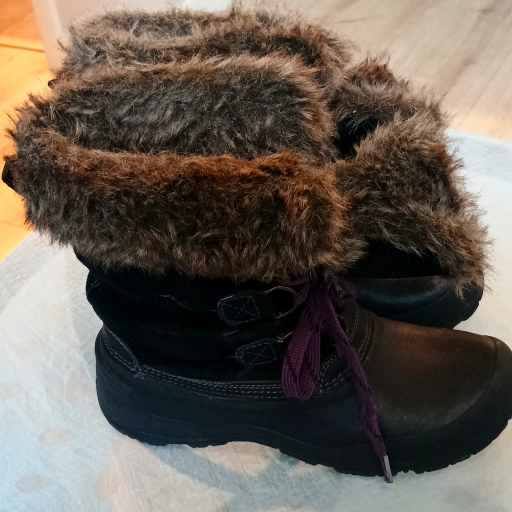 Winter boots black